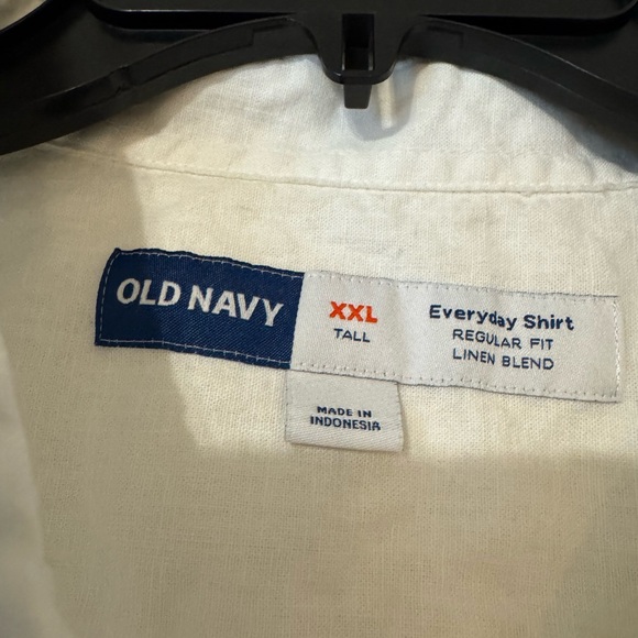 Men’s Old Navy White Button Down XXL Tall - Picture 3 of 3